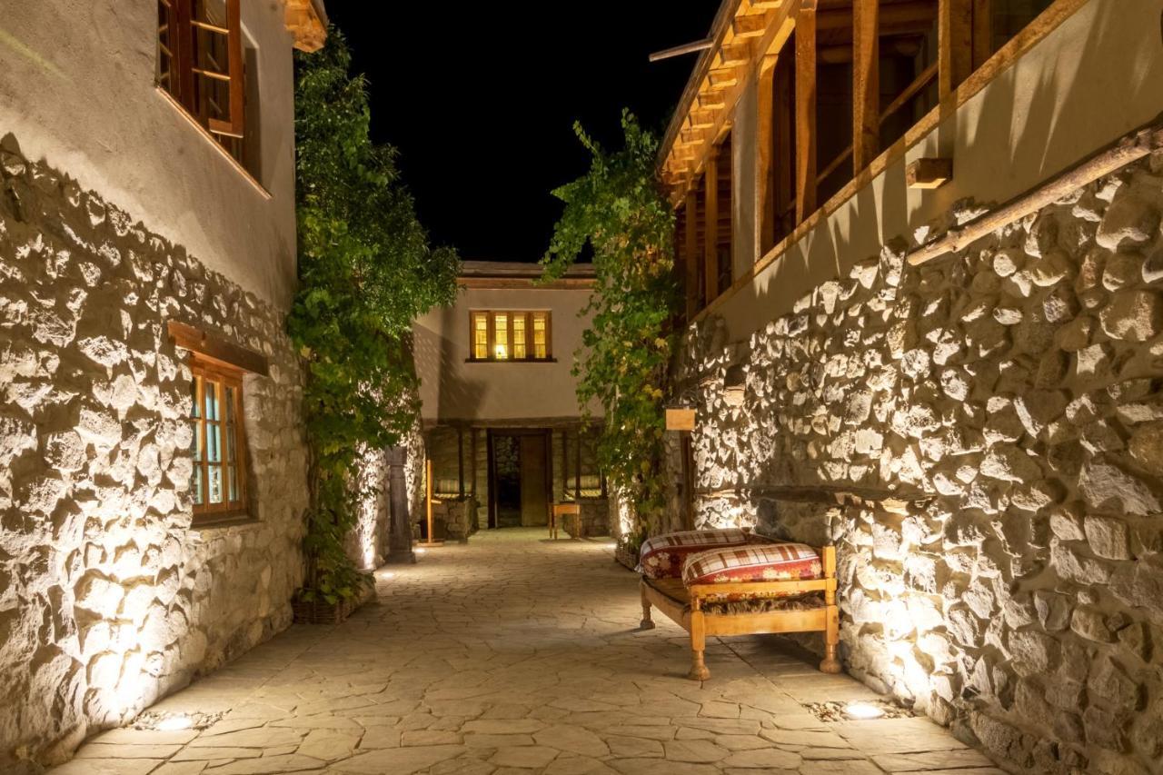 Serena Khaplu Palace Esterno foto